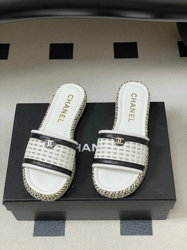 CC 26s Plateforme Claquettes Cuir de vachette Blanc 649458