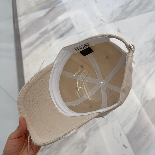 CAPPELLINO DA BASEBALL MM IN TESSUTO BEIGE CHIARO EFFETTO ANTIQUATO, STILE 3
