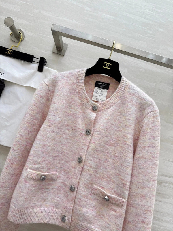 CHANEL VESTE EN MAILLE 25S 480