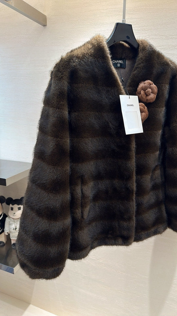 MANTEAU EN VISON CHANEL 25S 496