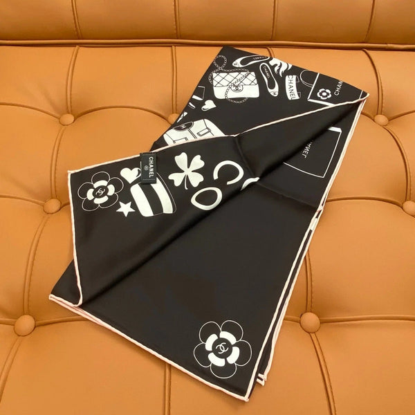 CHANEL 25S SCARF 90 IN SILK 703696