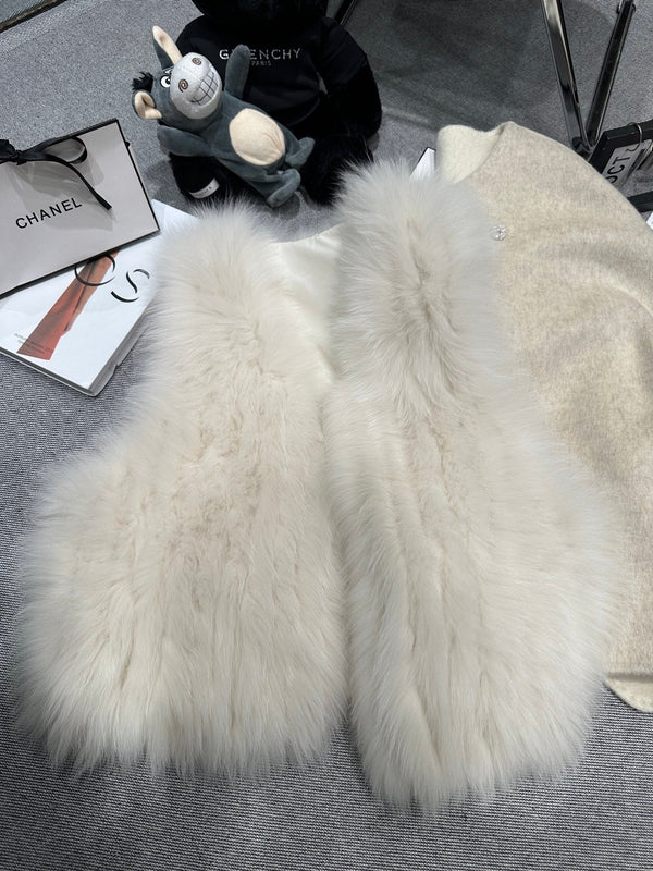 CHANEL VESTE RÉVERSIBLE EN FOURRURE DE RENARD 25S 592
