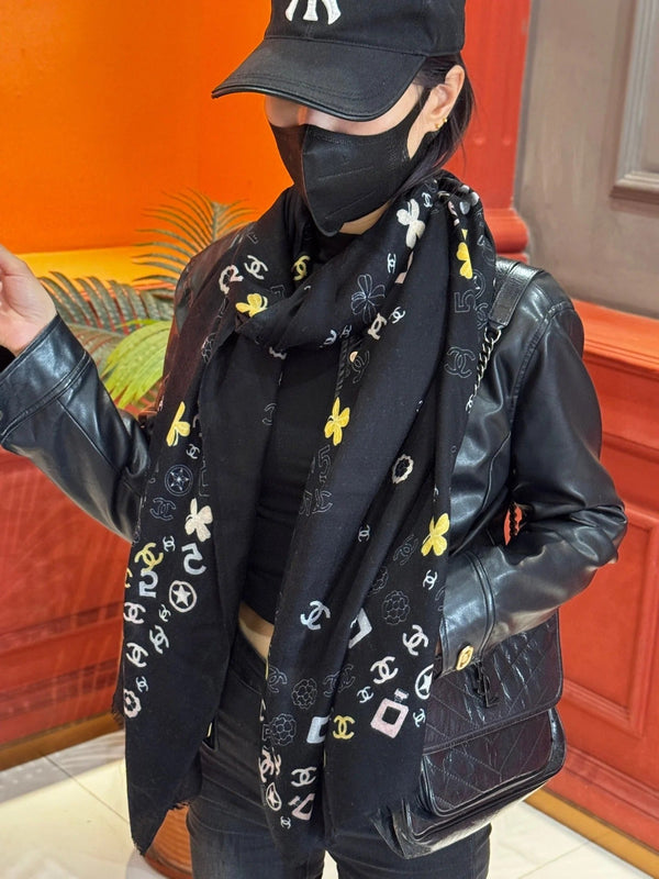 CHANEL 25S SCARF 200 IN CASHMERE 727295