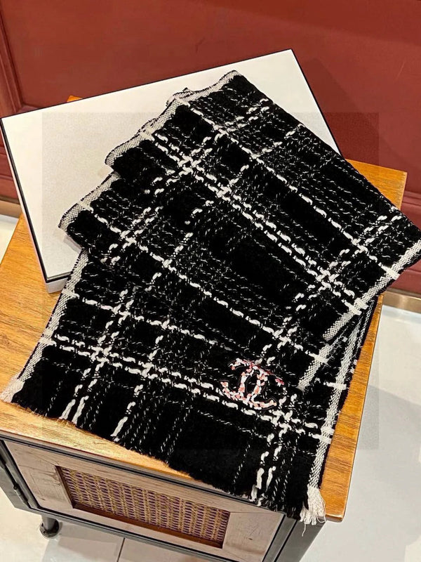 CHANEL 25S SCARF 185 IN CASHMERE 730560