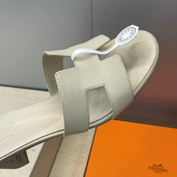 HM 26ss Sandales Oran 45 Cuir de veau beige clair 607226