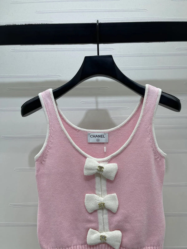 Gilet en tricot Chanel 2026 en laine avec nœud décoratif