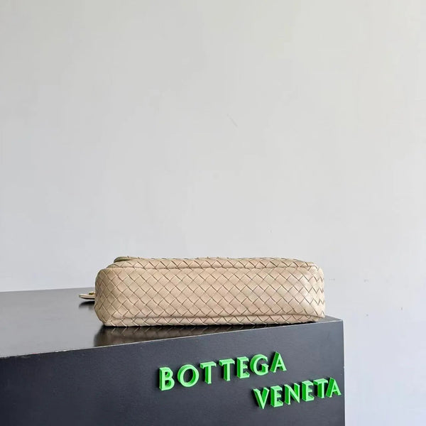 BV 2026 Madison Intrecciato Bag 27cm Beige Leather