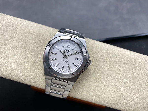 IWC Ingenieur 40 mm Cadran Crème Chiffres Blanc Argent Boîtier Acier