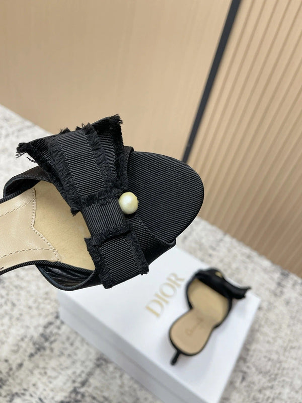 CD 26s Mocassins à talons hauts 75 Noir Beige Toile Cuir 643490