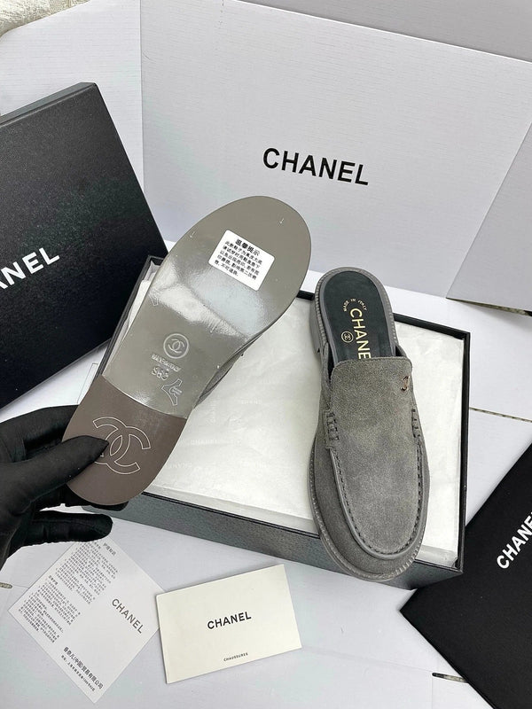 CC 26s Double C Mule Gray Suede 645304