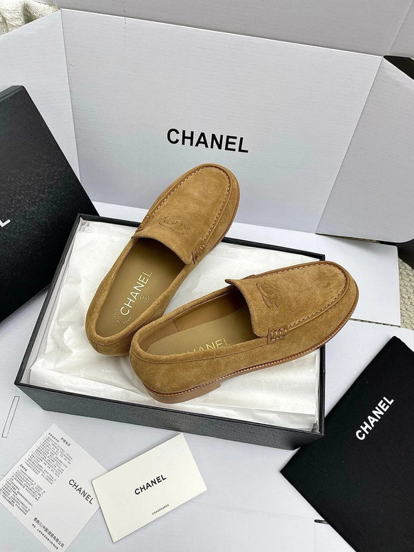 Mocassins à double C CC 26s Daim marron 645308