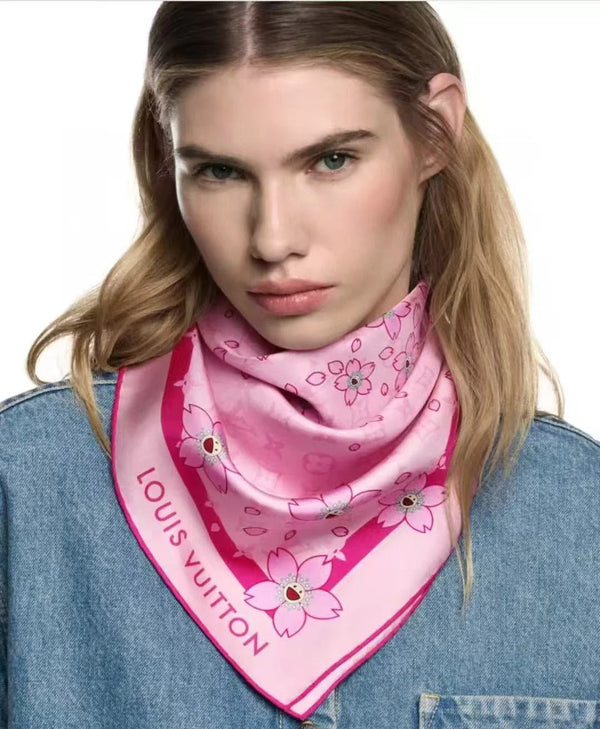 LV SCARF 90 CM IN SILK 723122