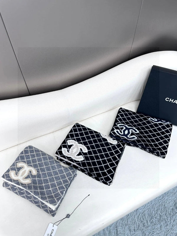 CHANEL 25S SCARF 185 IN CASHMERE 721524