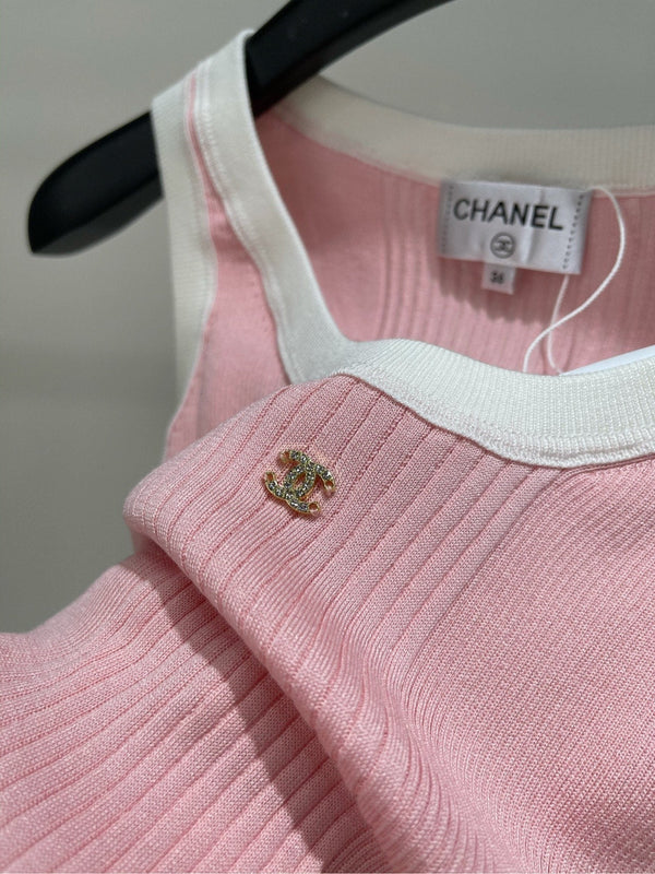 CHANEL SLEEVELESS KNIT TOP 259262