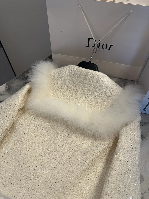 Veste Chanel 2026 en tweed blanc et fourrure