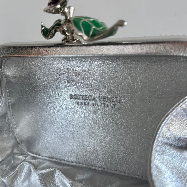 Bottega Veneta 2026 pochette ornée de nœuds 19cm, minaudière en cuir et cristaux argentés