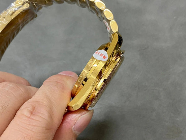 Omega Speedmaster Apollo 11 50th Anniversary Limited Edition 42cm Yellow Gold Strap