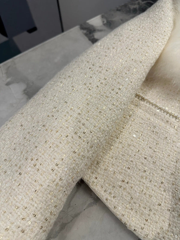 Veste Chanel 2026 en tweed blanc et fourrure