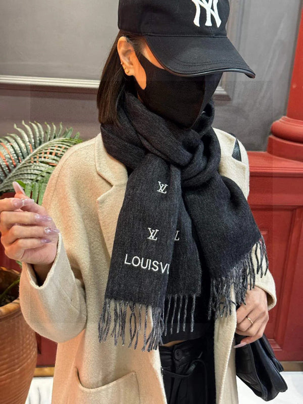 LV SCARF 180 CM IN CASHMERE 730575