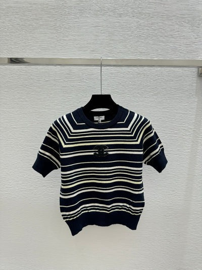 Chanel 2026 Pull Manches Courtes Laine Polyester Crème et Bleu Marine