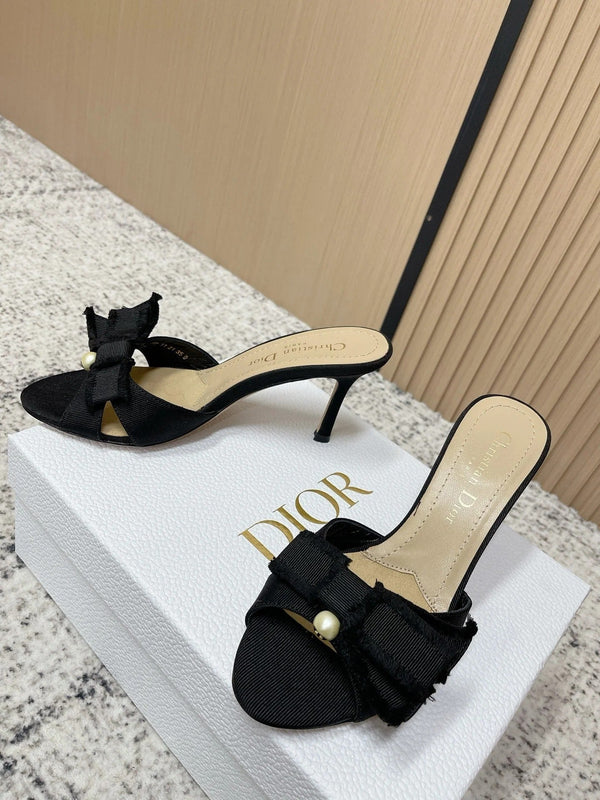 CD 26s Mocassins à talons hauts 75 Noir Beige Toile Cuir 643490