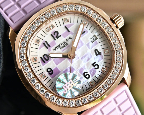 Montre Patek Aquanaut Boîtier Or Rose 35,6mm Bracelet Violet