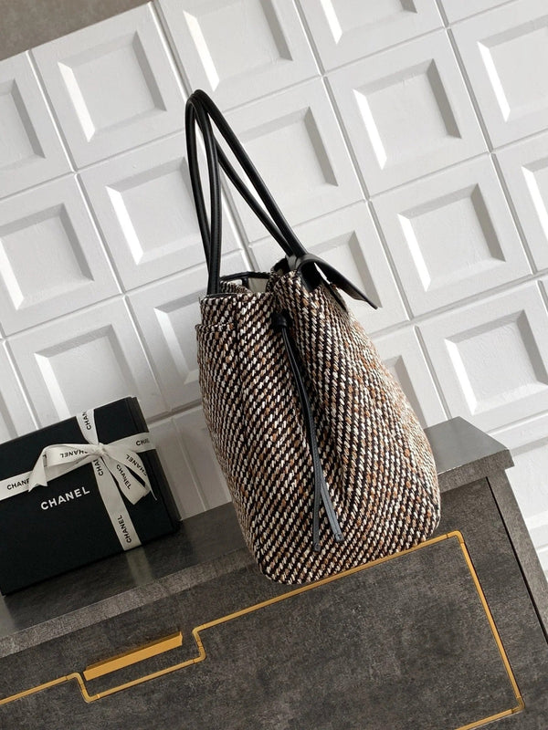 CC 2026 Large Shopping Bag 43cm Black Tweed Calfskin 363309
