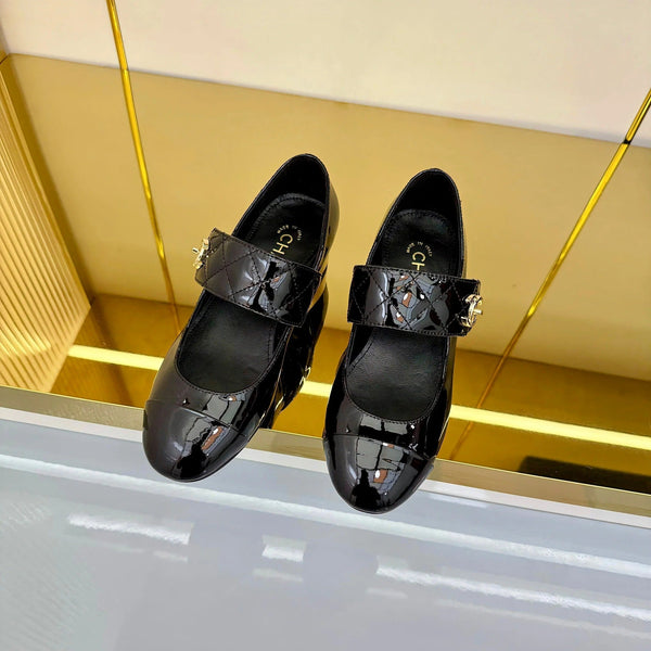 CC 2026 Mary Jane 35 Black Gold Black Patent Leather 667752