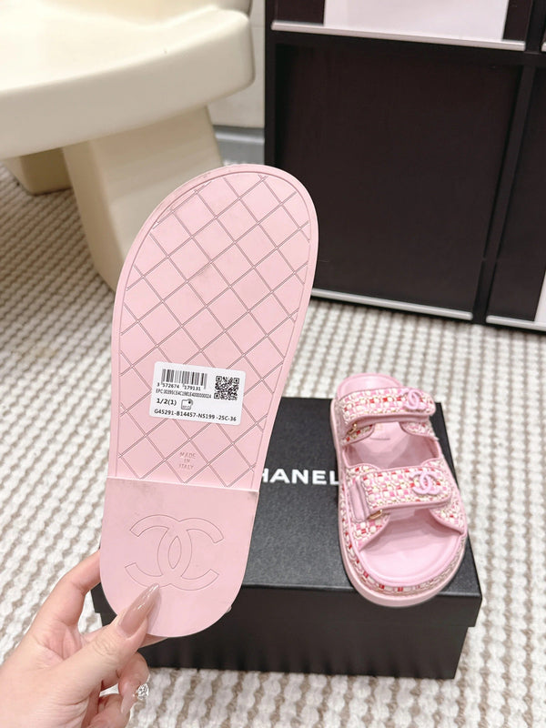 CC 26s Sandals Light Pink Leather Raffia 632393