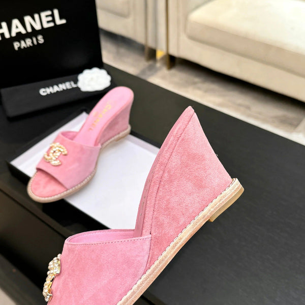 CC 2026 Wedge Sandals 65 Pink Suede 667768