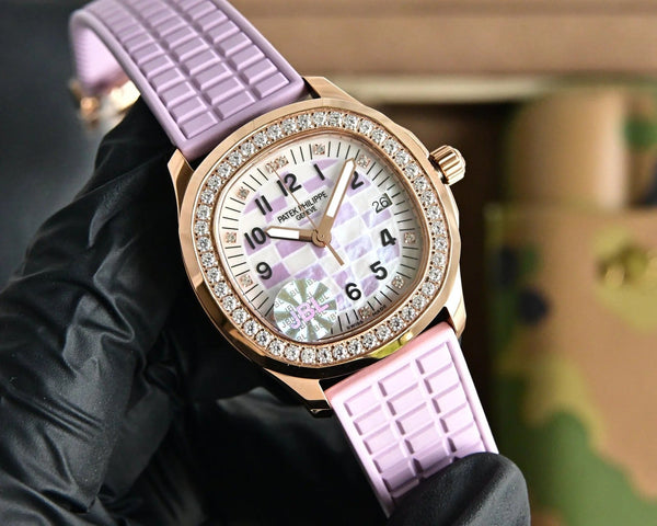 Montre Patek Aquanaut Boîtier Or Rose 35,6mm Bracelet Violet