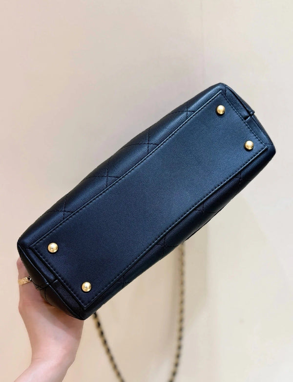 CC 2026 Handle Bag 28cm Black Cowhide 290241