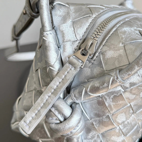 Bottega Veneta 2026 Sac Loop 21cm Cuir Tressé Intrecciato Argent 137119