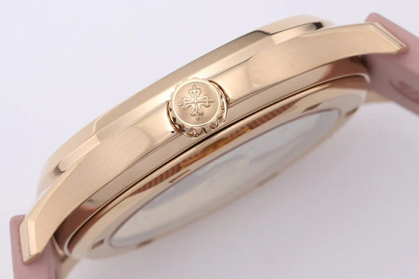 Patek Philippe Aquanaut Luce 35,6 mm Boîtier Or Rose Bracelet Caoutchouc Rose