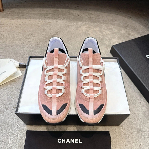 CC 26s Sneaker Light Peach Suede 647436