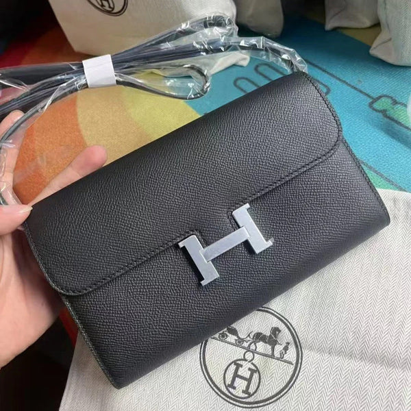 CONSTANCE SHOULDER BAG IN BLACK CALFSKIN