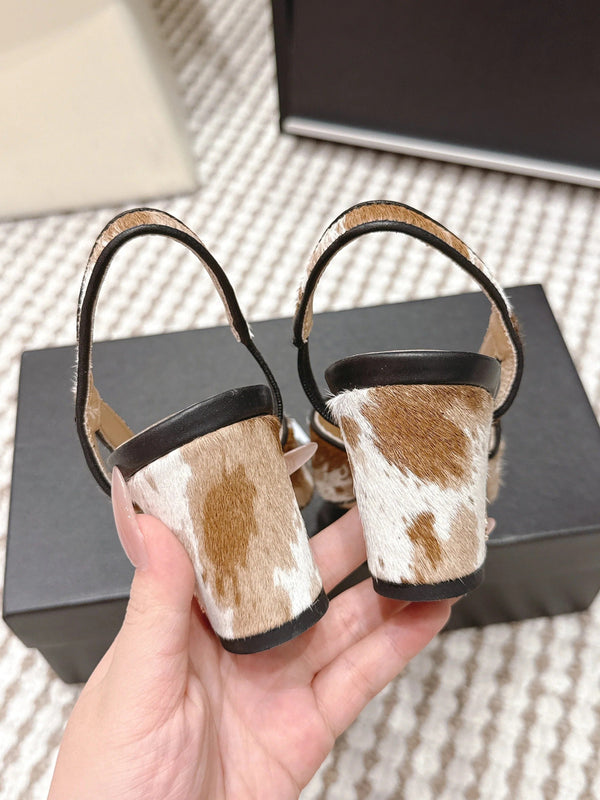 Escarpins CC 26s à bride arrière 65 cuir beige blanc léopard 652655