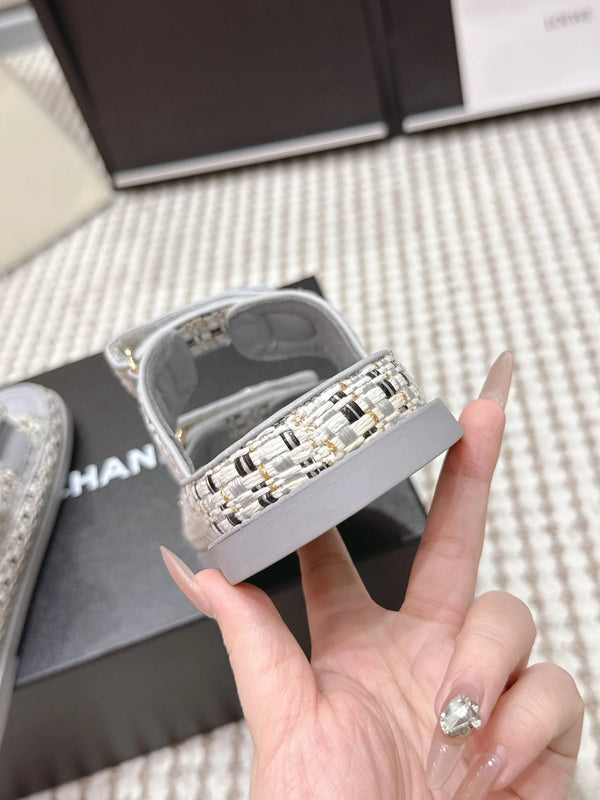 CC 26s Sandals Gray Beige Leather Raffia 632394