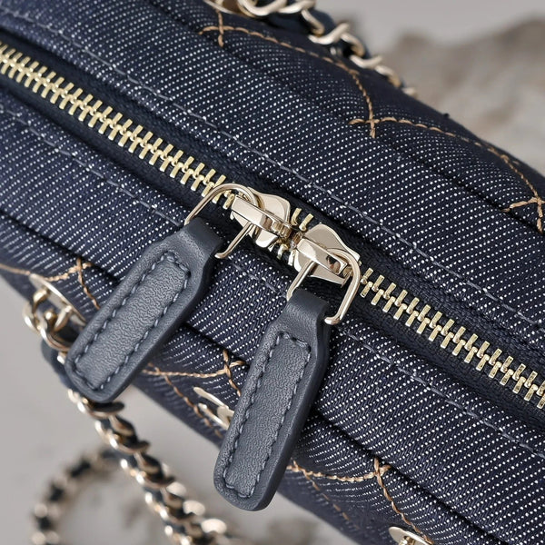 Sac à main CC 2026 en chaîne 19,5 cm, denim bleu et cuir 140656