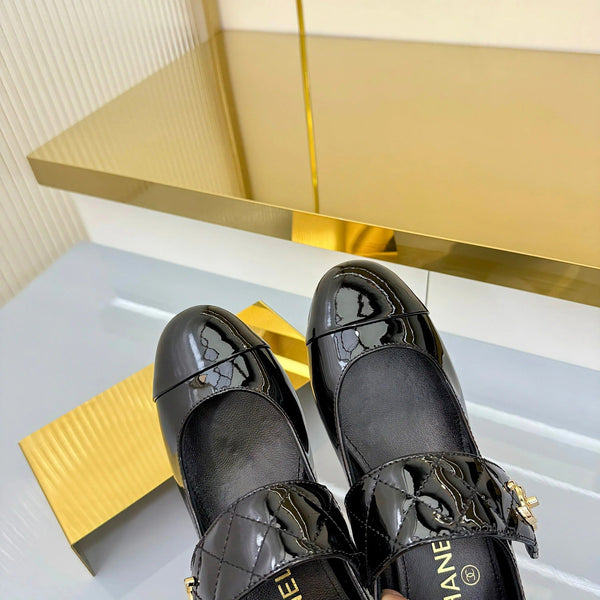 CC 2026 Mary Jane 35 Black Gold Black Patent Leather 667752