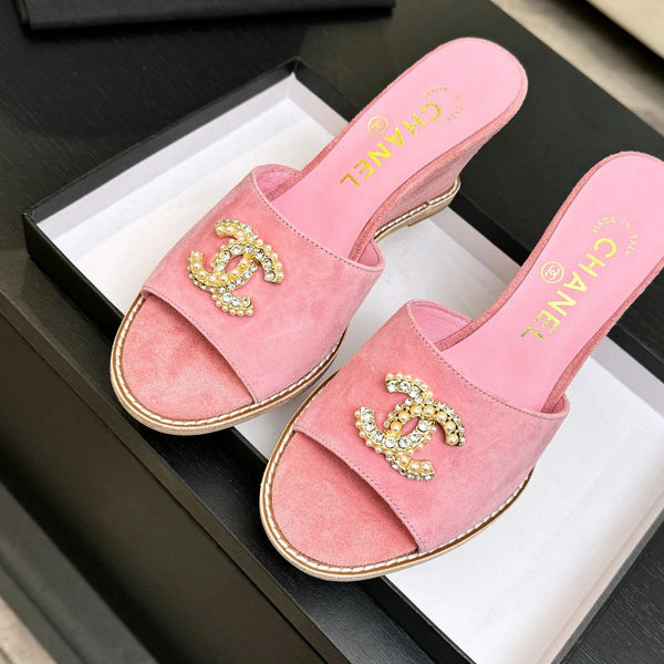 CC 2026 Wedge Sandals 65 Pink Suede 667768