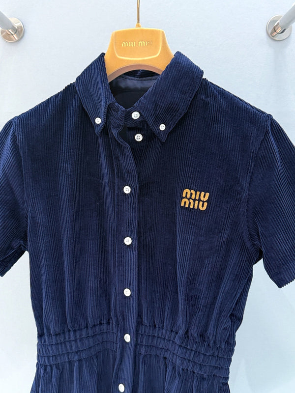 Robe chemise Miumiu 2026 en coton bleu coupe slim