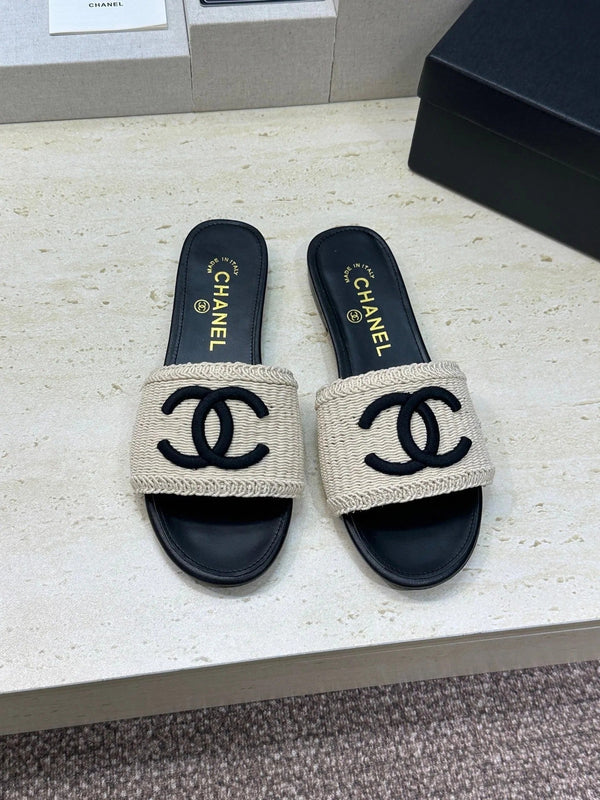 CC 2026 Double C Letter Slipper Woven Leather 787171