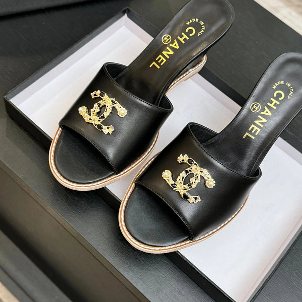 CC 2026 Wedge Sandals 65 Black Lambskin Gold Black Logo 667764