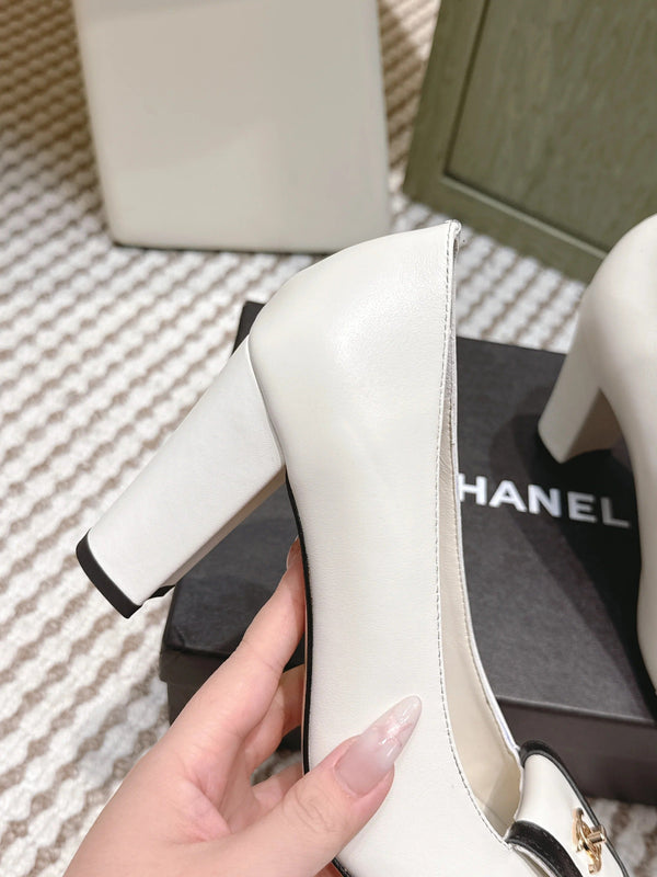 Chanel 2026 Escarpin Agneau Ivoire Et Noir 653538