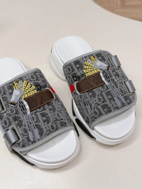 CD 26s Platform Slippers 35 Gray White Canvas Lambskin 643811