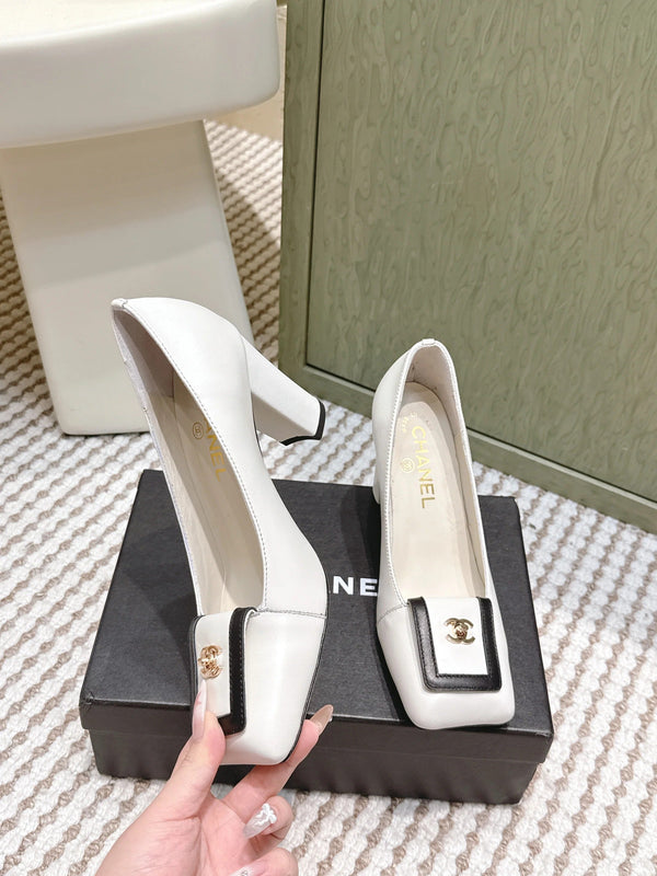 Chanel 2026 Escarpin Agneau Ivoire Et Noir 653538
