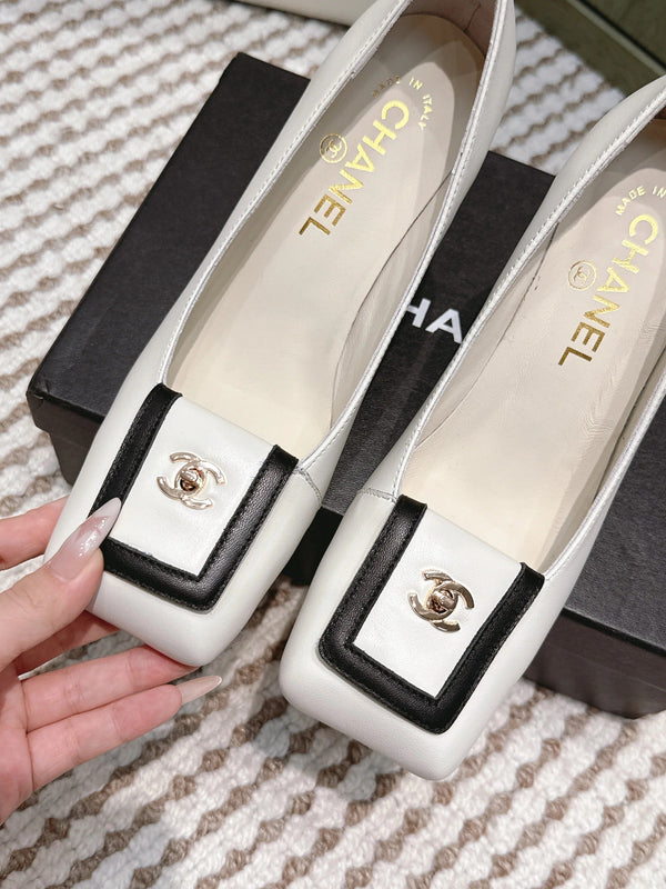 Chanel 2026 Escarpin Agneau Ivoire Et Noir 653538