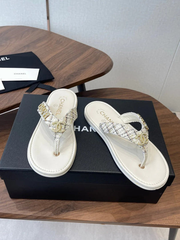 CC 2026 Thong Sandal Tweed Gold Logo Details 790366