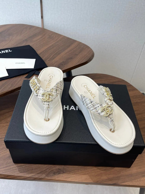 CC 2026 Thong Sandal Platform Tweed Gold Logo Details 790372